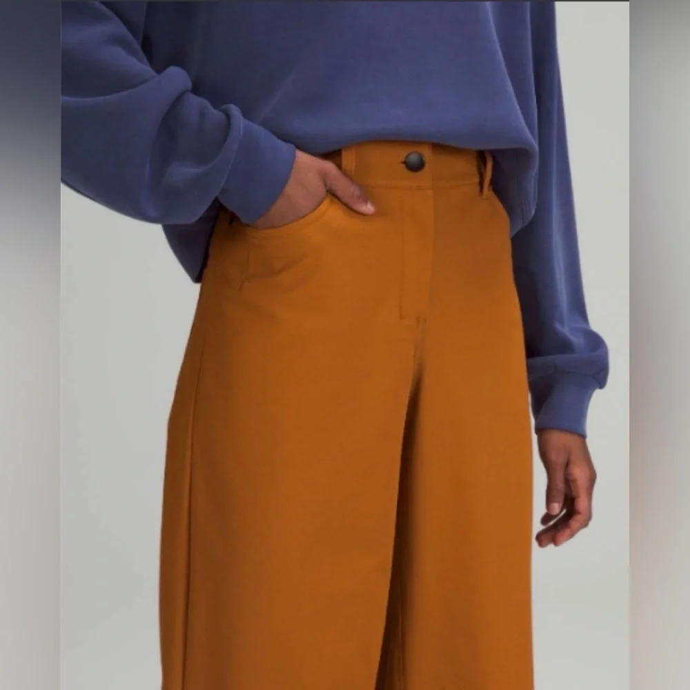 NWOT City Sleek Crop Wide Leg Pant Color Butternut Brown 26 - 26” inseam